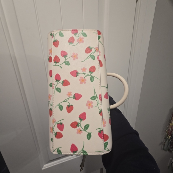 Kate Spade Cream Strawberry Print Women's Bag - Picture 3 of 7